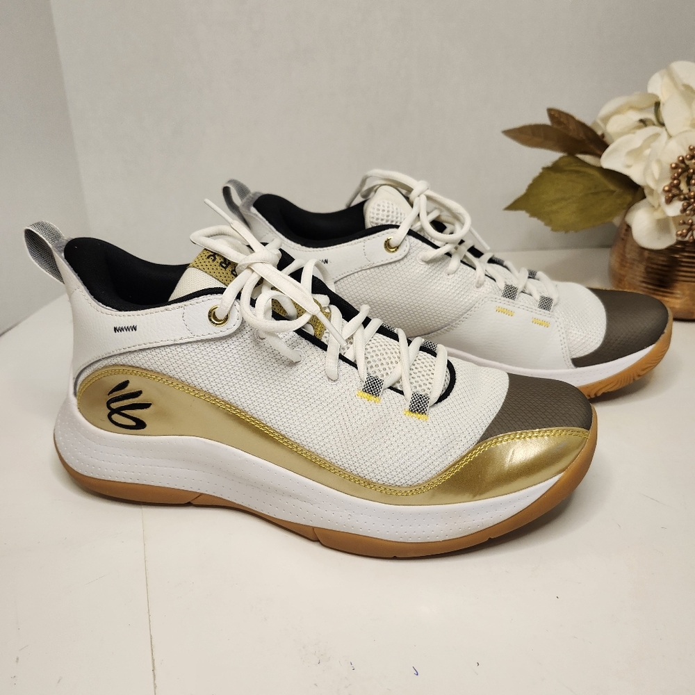 Unisex Under Armour Curry White Gold Sneakers Sz: Men 9 Womens 10.5